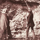 Illustration for article titled One of the First Palaeontologists Wore a Top Hat on the Beach